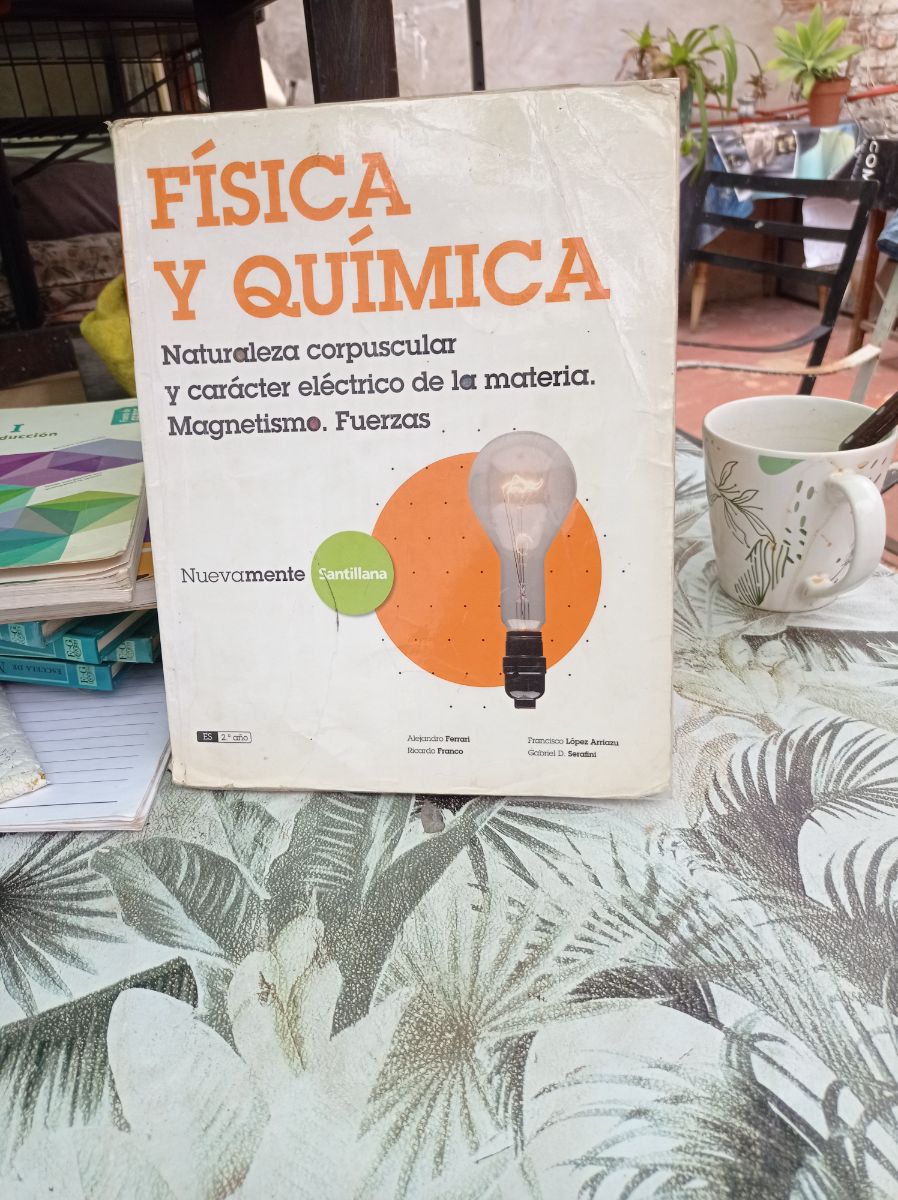 Vendo libro física y quimica